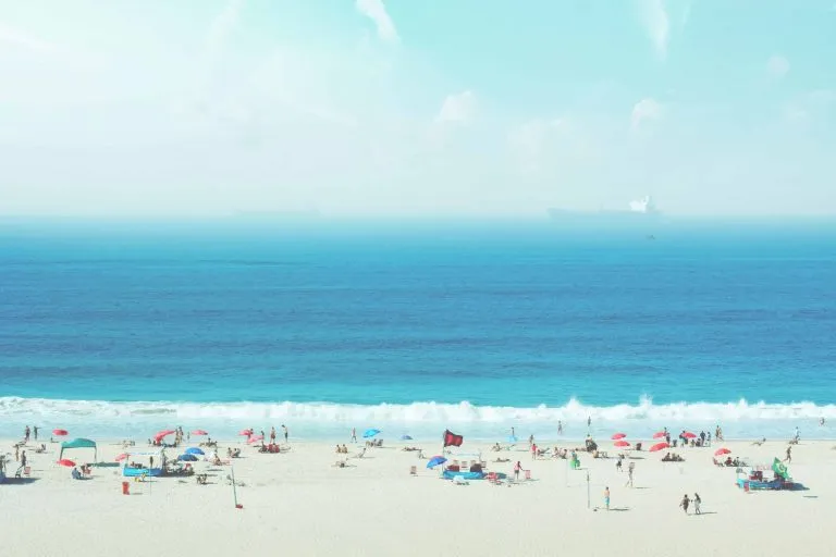 Mindful Shores: A Guide to Respectful Beach Conduct